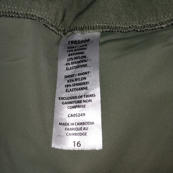 S.C& CO Women's short-Skort Size 16 - Picture 10 of 12